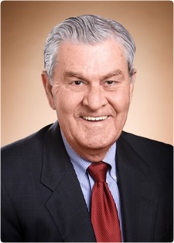 Walton steps down as CEO