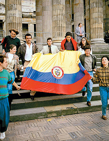 Principio constitucional los compromisos adquiridos