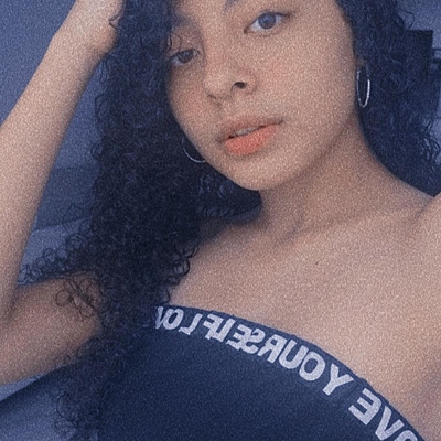 Timeline: VALESKA RAMOS