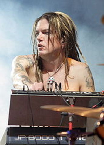 Dizzy reed was hired by axl to play keyboard.