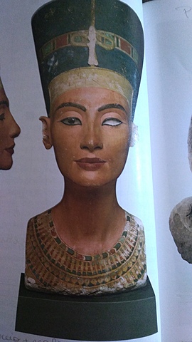 Busto regina Nefertiti