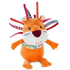 Lucero no acepta el regalo de su papá