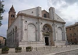 Catedral Rimini, Italia.
