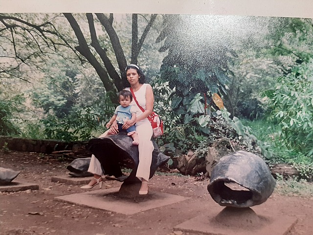 MY FIRST WALK TO THE ZOO