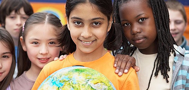 Se garantiza normas mínimas de protección de los derechos de los niños en todas circunstancias.