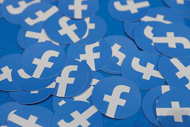 Facebook cruza los mil millones de usuarios registrados.