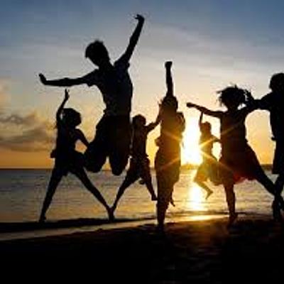 Timeline: LA FELICIDAD