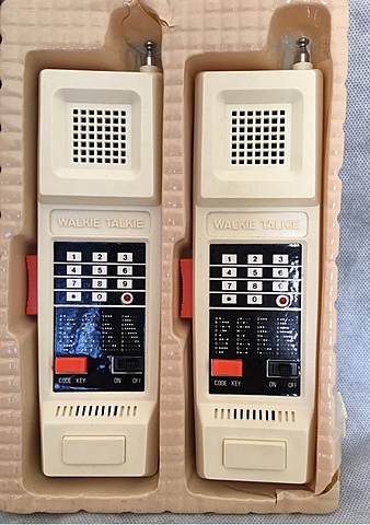 Walkies talkies