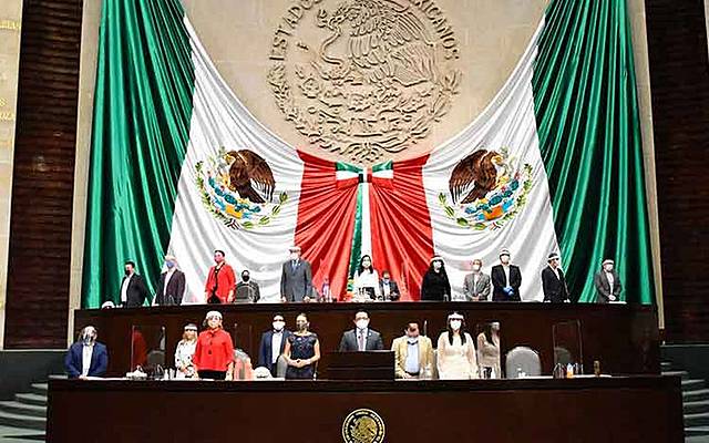 Se presenta ante el Pleno de la Cámara de Diputados un proyecto de decreto que reforma el artículo 73 de la Constitución