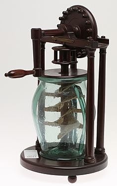 Fred Waring, musician, was born.