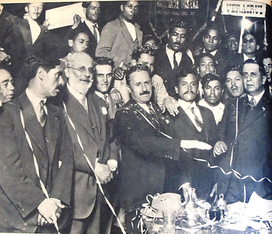 Vasconcelos se  postula