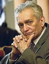 CELSO FURTADO ( 3 DIMENSIONES DEL DESARROLLO)