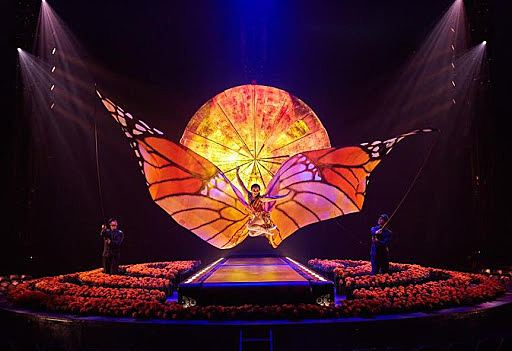 Nace el Cirque du Soleil