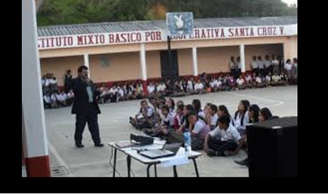 LOS ORÍGENES DE LOS INSTITUTOS POR COOPERATIVA.