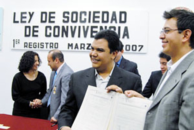 Aprobación de la Ley de Sociedades de Convivencia