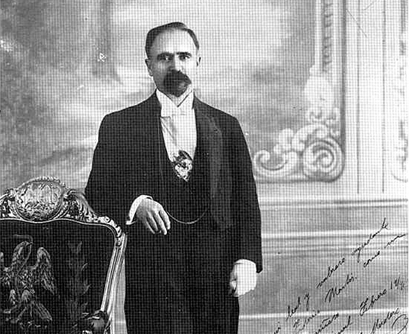 The government of Francisco I. Madero begins