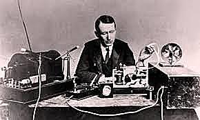 Comienza la publicidad radiofónica