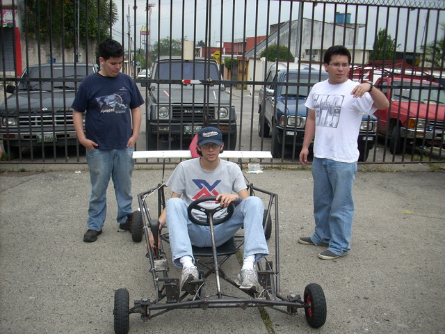 Primer Lugar de Feria de Ingenieria (Ingenieria Primero IV)