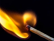 1669                  El Fosforo es el primer lemento cientifico descubierto por Hennig Brand