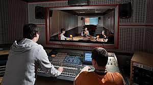 publicidad radiofónica.