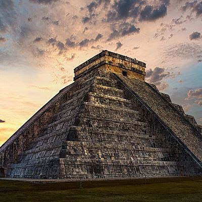 Timeline: Los Mayas Timeline