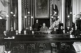 4.5 Students understand the structures, functions, and powers of the local, state, and federal governments as described in the U.S. Constitution.