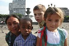 Según el acuerdo No. 001 de fecha 8 de enero de 1973 se autoriza la función de los institutos de educación básico con orientación comercial industrial y agropecuaria bajo el criterio de experimentación.