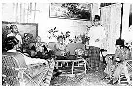 sebelum peristiwa rengasdengklok