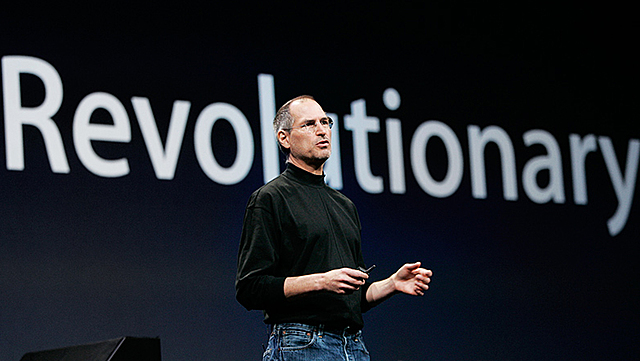 Steve Jobs returns back to Apple