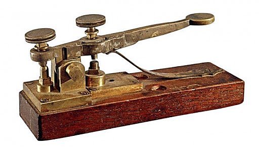 Samuel Morse inventa el Telégrafo