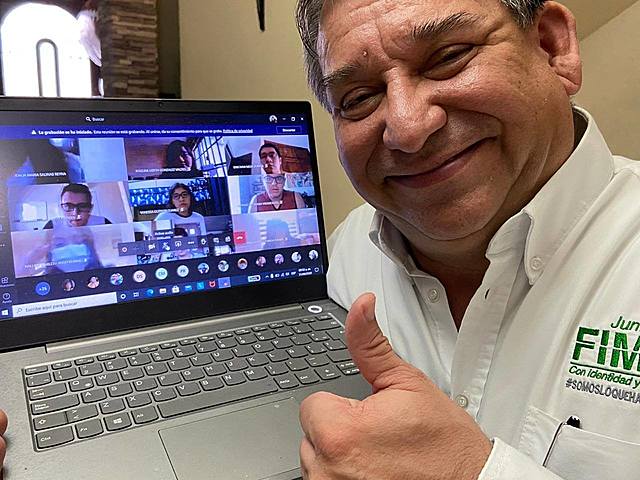 Director de FIME da recorrido por aulas virtuales
