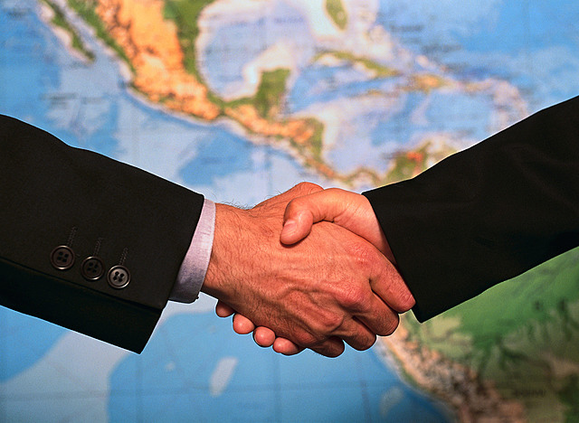 Reintegro a la política.