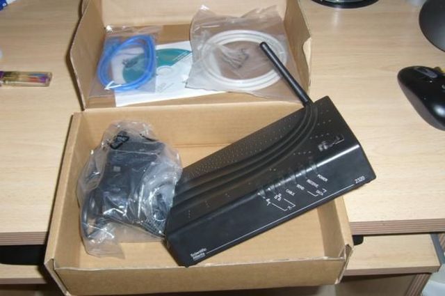 Linea ADSL para internet.