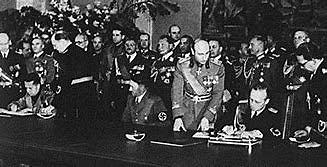 União Soviética e Japão assinam o Pacto de Neutralidade