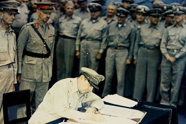 Rendição do Japão e fim da Segunda Guerra Mundial.