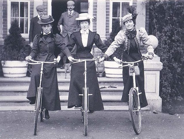 1890-1899 Women's Fashion