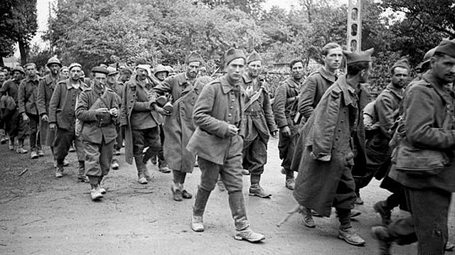 A França de Vichy é Ocupada Pelos Alemães