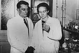 Produccion de radioisotopos artificiales, Frederic and Irene Joliot Curie
