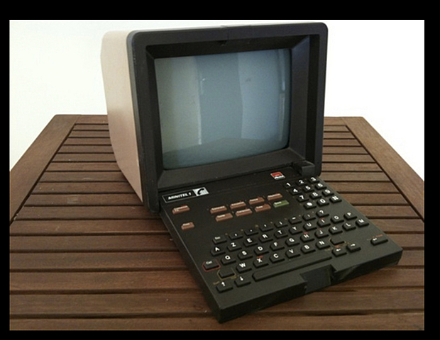 Création du Minitel