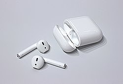 Apple AirPods