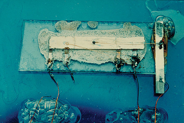 El primer Circuito Integrado.