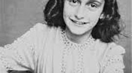 Timeline: Biografía de Anne Frank
