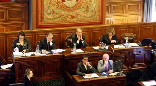 Le conseil de Paris vote le dépassement du plafond des 37 mètres