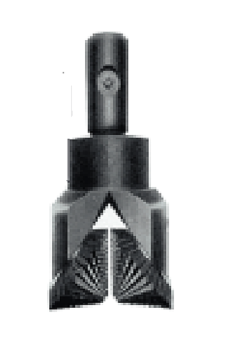 Primera broca de dientes de acero.