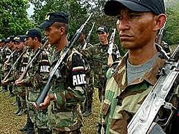 Aparición de los paramilitares