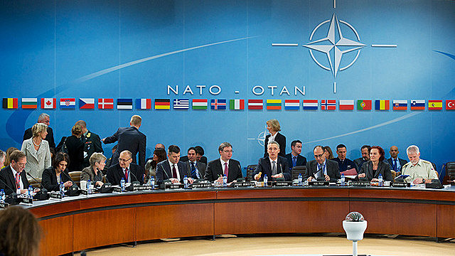 Creacion del comite de Ciencias de la OTAN