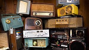 Se crea la primera estación de radio