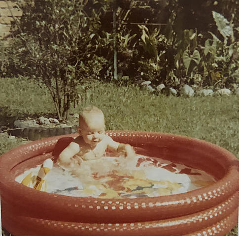 NACIMIENTO DE CARLOS CASTAÑO