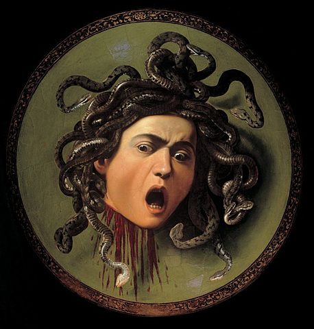 Caravaggio pintó la obre "Cabeza de Medusa" (Barroco italiano).