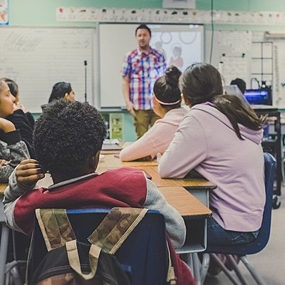 Timeline: Taller de Investigación Educativa